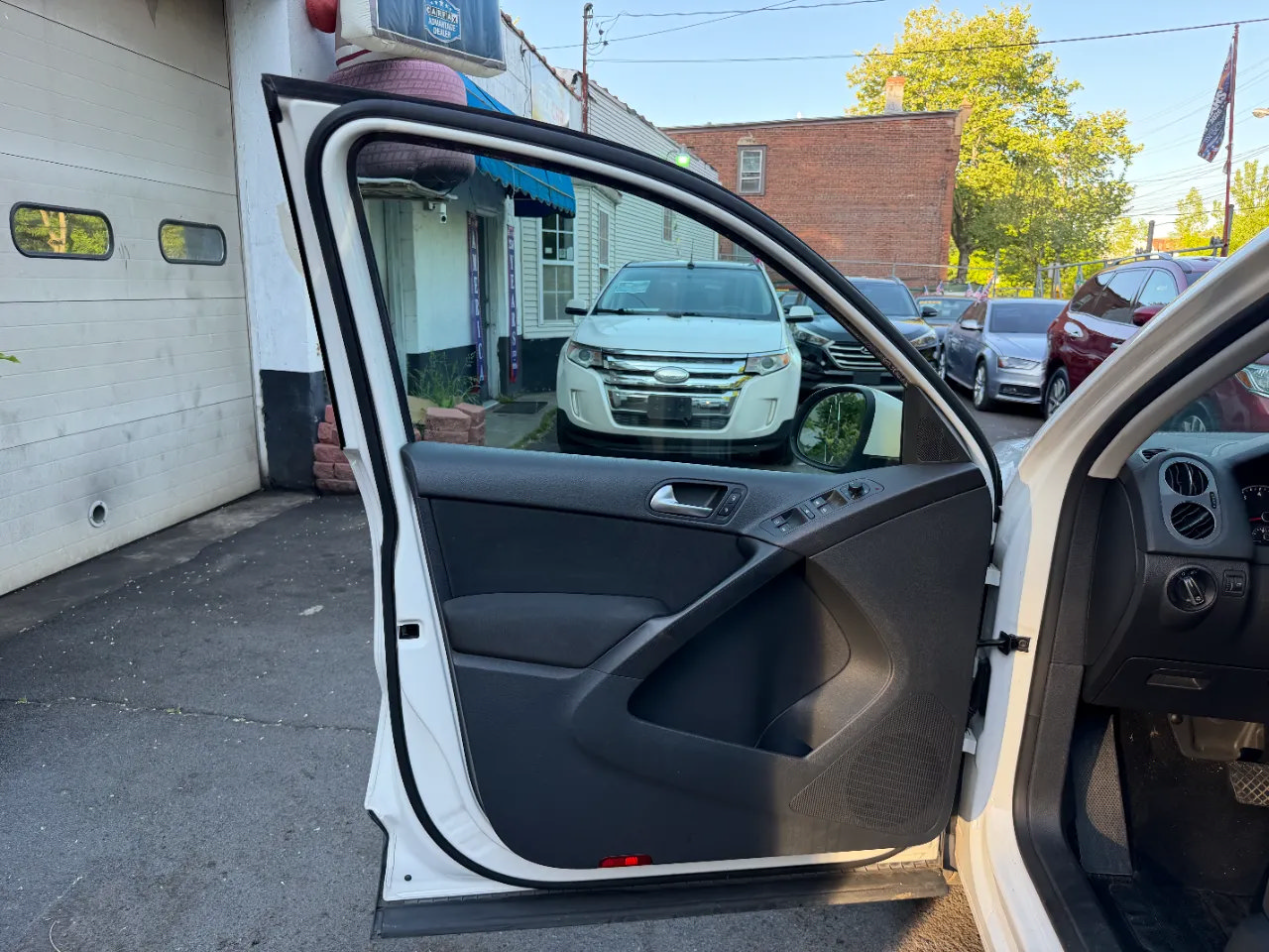 Used 2013 Volkswagen Tiguan S FWD image 23