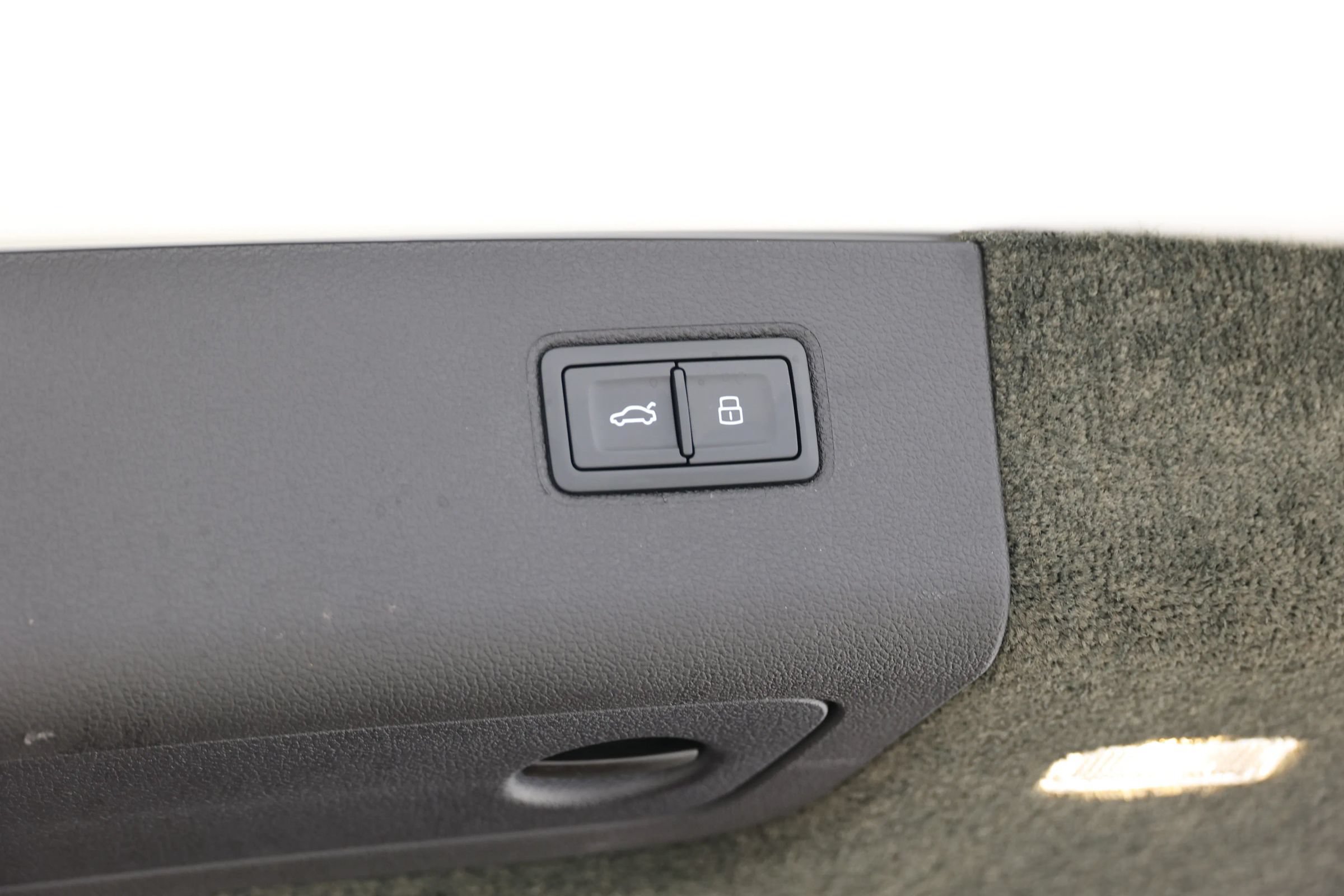 Used 2022 Bentley Bentayga AWD/4WD image 77