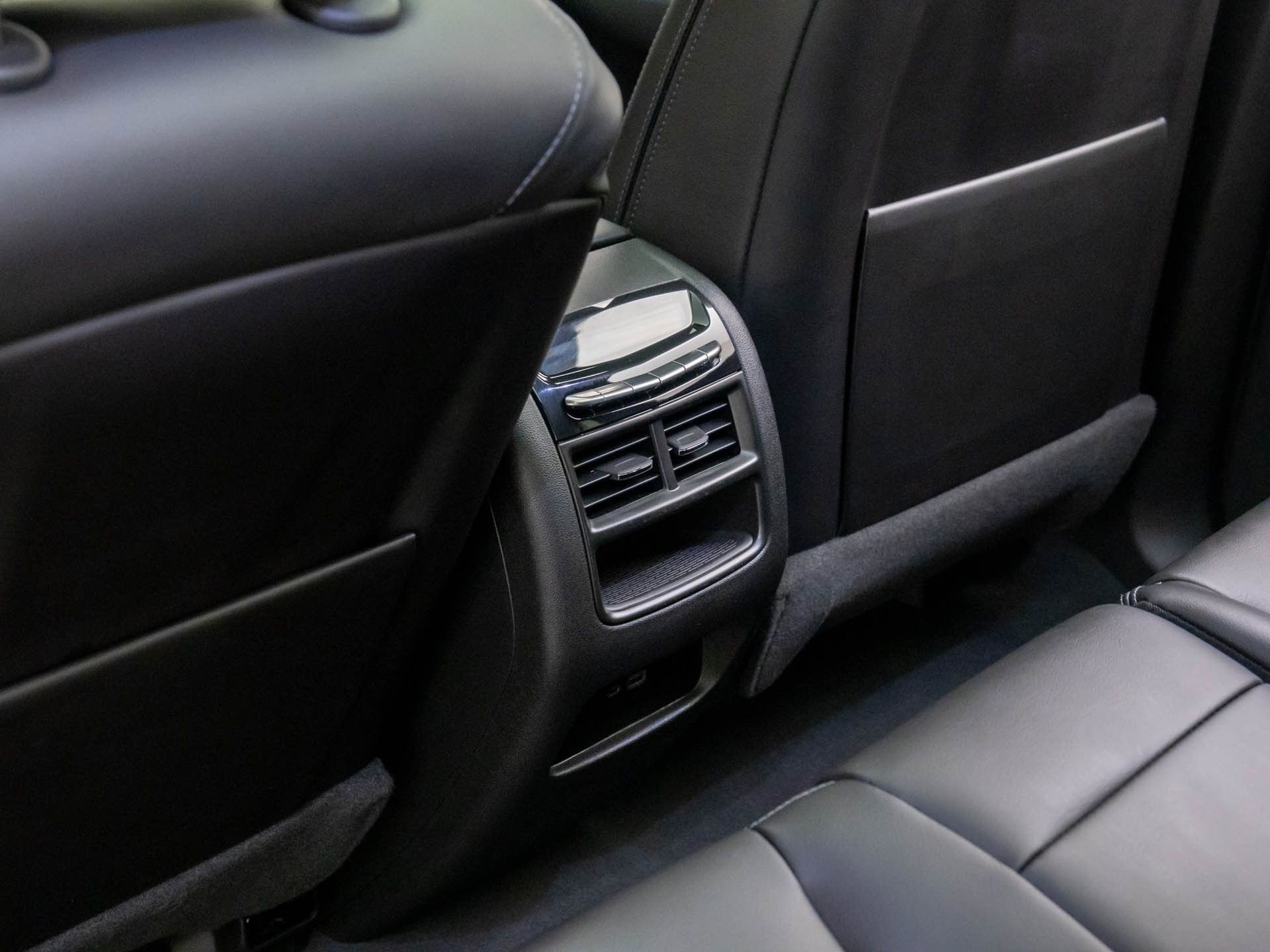 New 2026 Cadillac XT5 Sportv w/ LPO, Floor Liner Package image 19