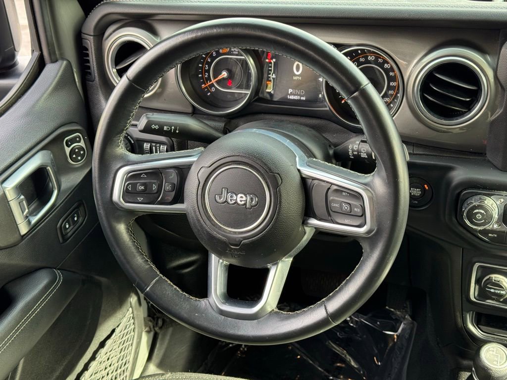 Used 2019 Jeep Wrangler Unlimited Sahara image 21