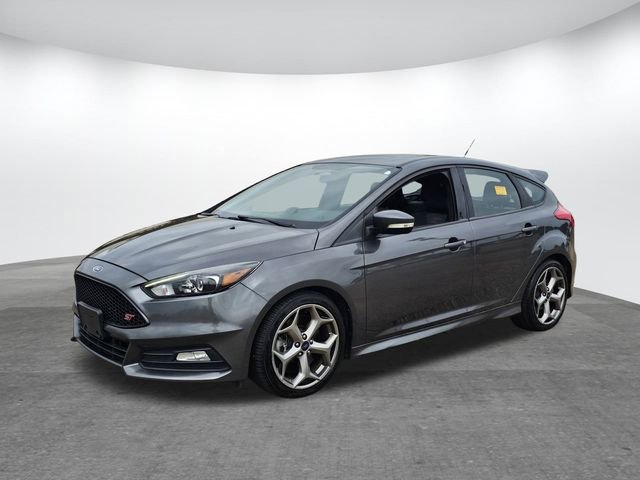 Certified 2018 Ford Focus ST w/ Equipment Group 401A image 6