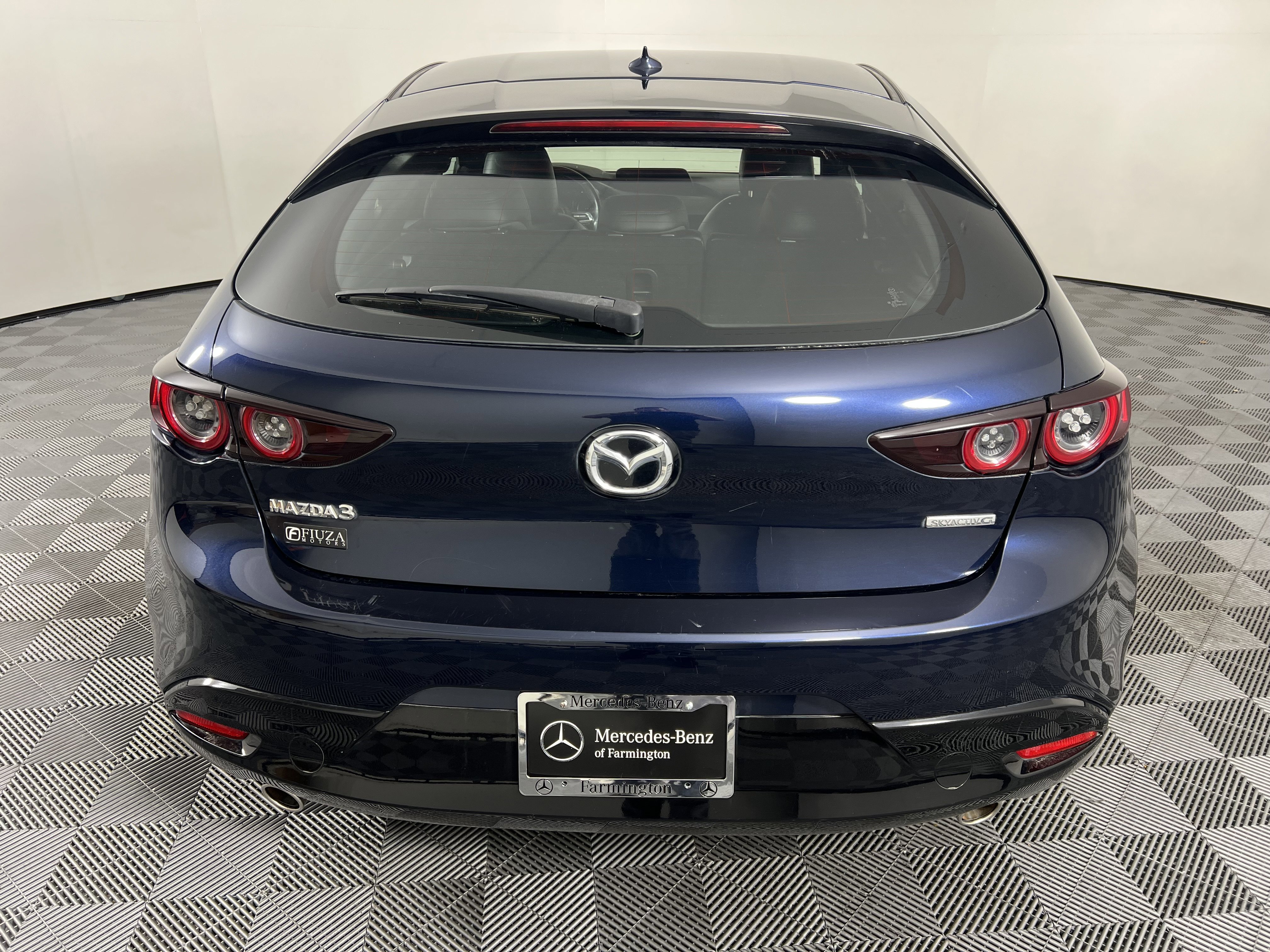 Used 2019 MAZDA MAZDA3 Hatchback w/ Premium Package image 12
