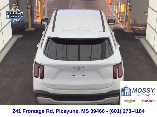 Used 2025 Kia Sorento LX image 7