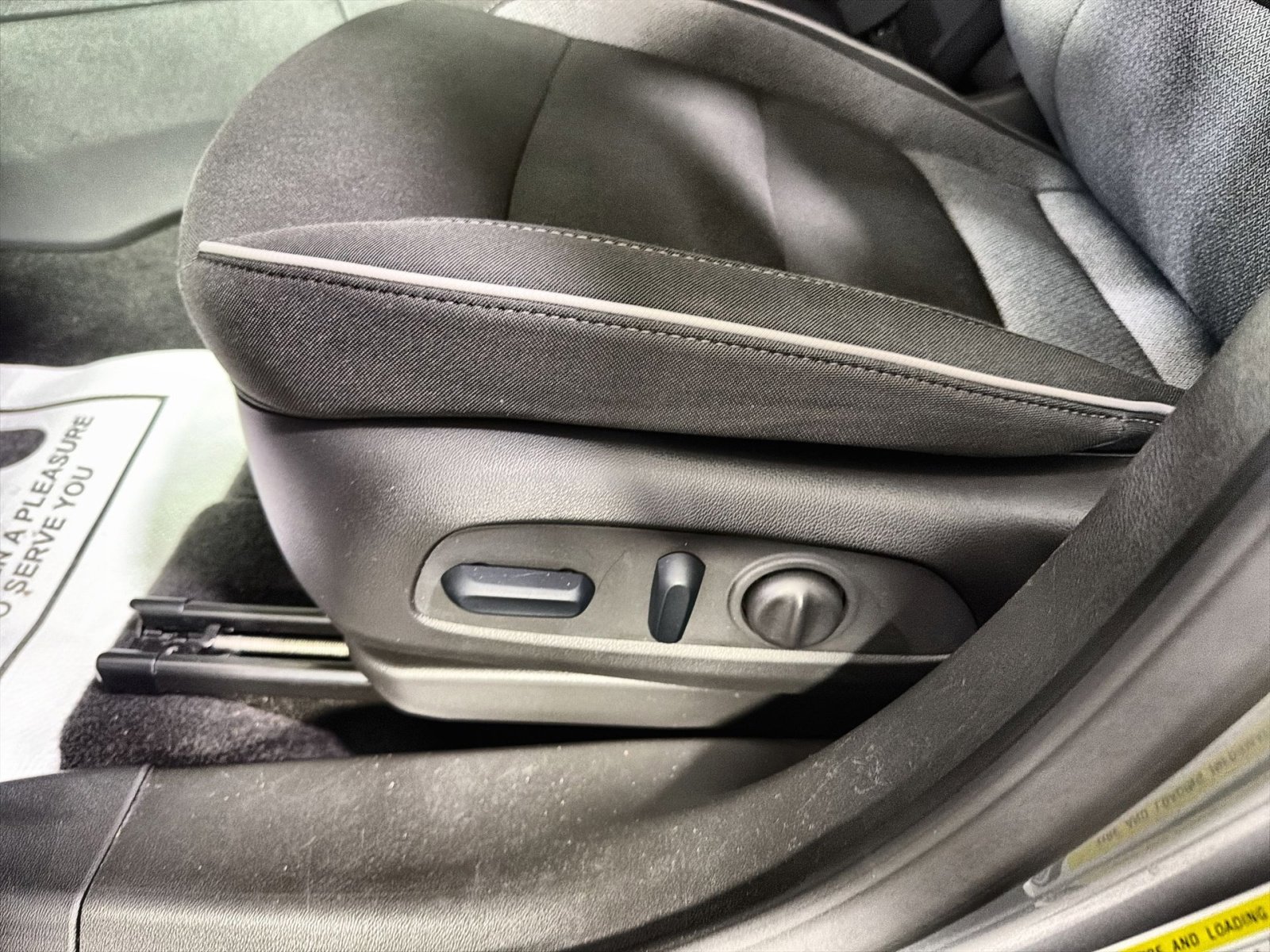 Used 2023 Chevrolet TrailBlazer LT w/ Convenience Package image 35