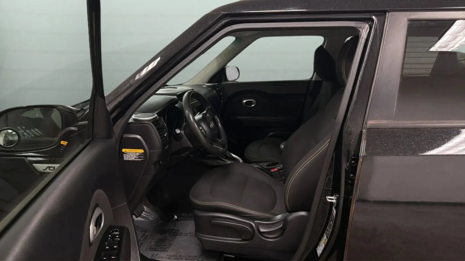 Used 2015 Kia Soul + FWD image 20