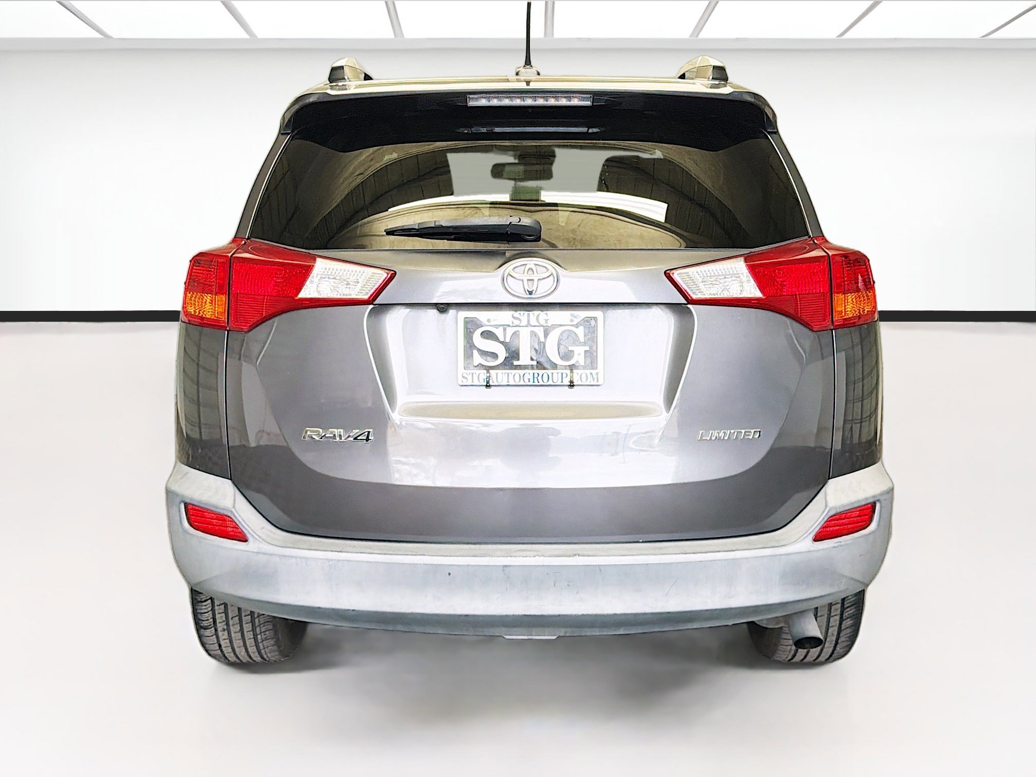 Used 2015 Toyota RAV4 Limited w/ Technology Package FWD image 5