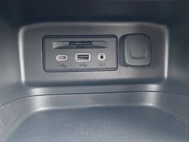 Used 2022 Chevrolet Equinox LT image 24