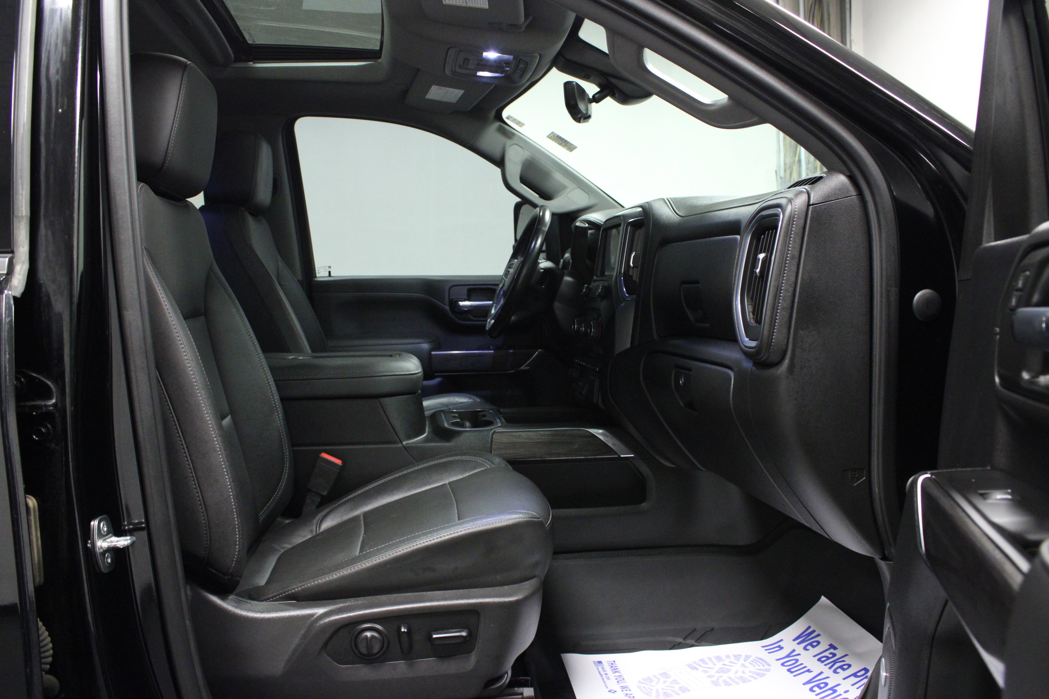 Used 2020 Chevrolet Silverado 2500 LTZ w/ LTZ Premium Package image 16