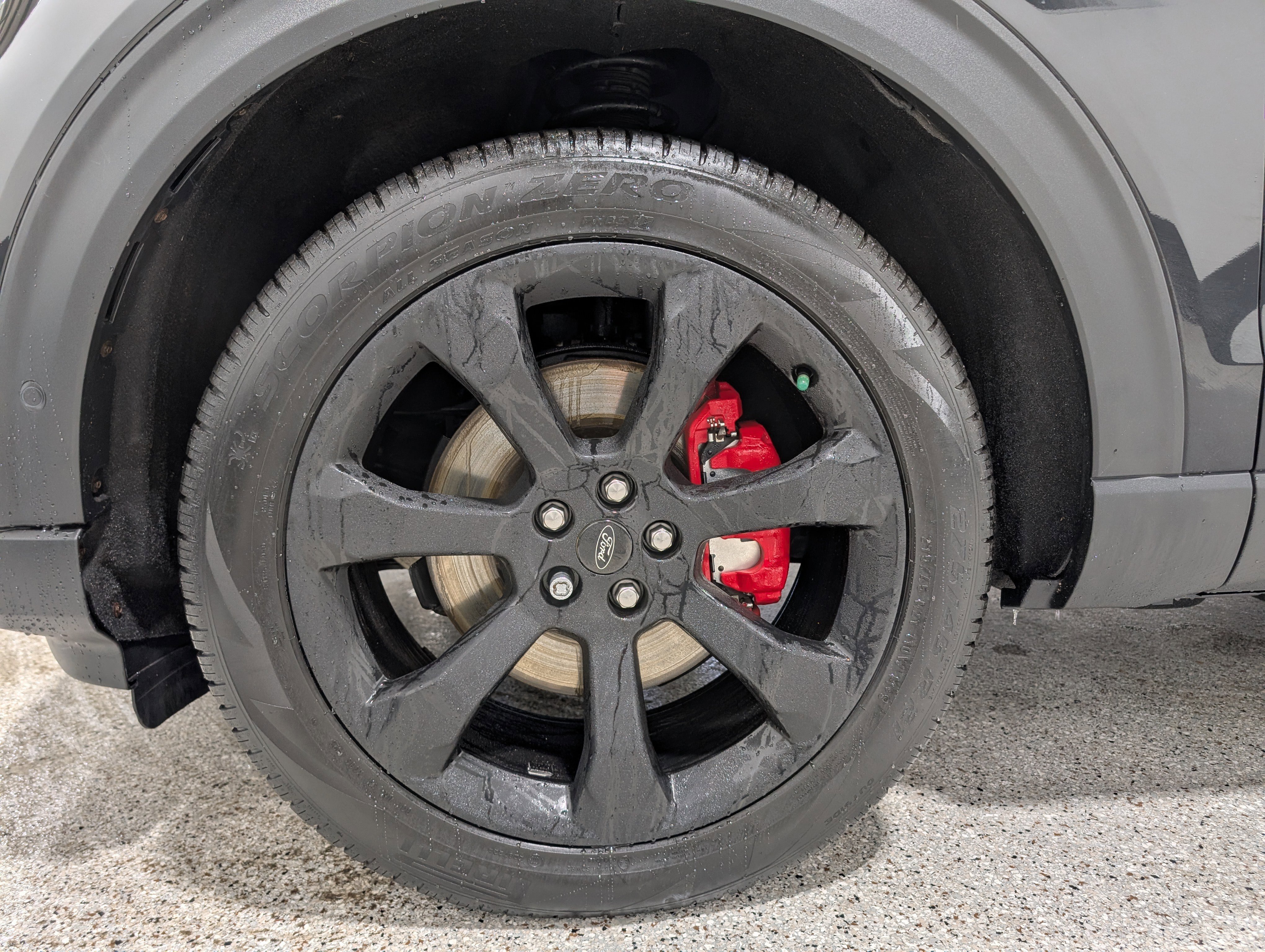 Used 2021 Ford Explorer ST w/ ST Street Pack image 9