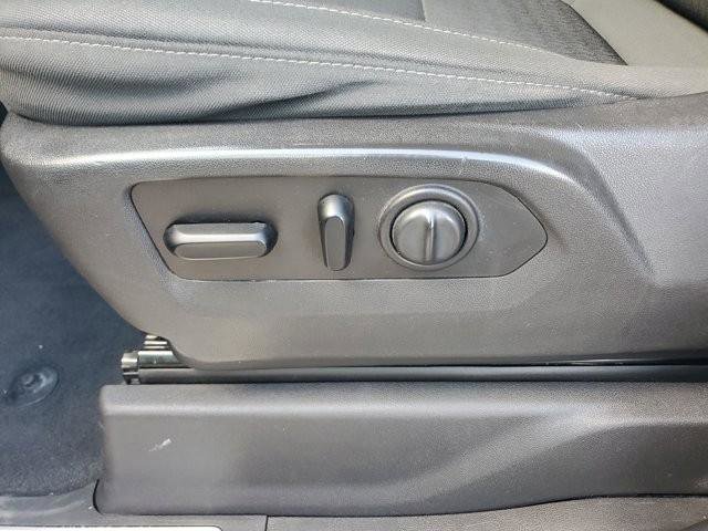 Used 2020 GMC Sierra 1500 SLE w/ SLE Value Package image 22