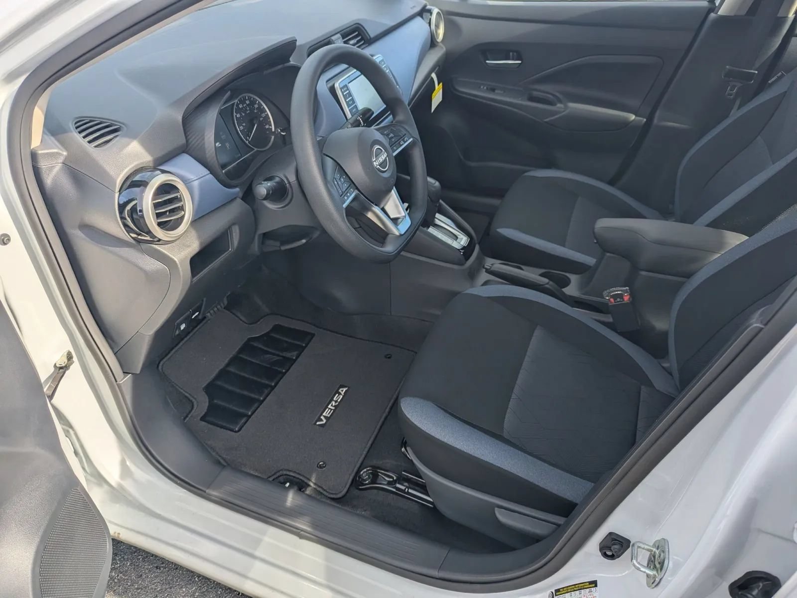 New 2025 Nissan Versa SV w/ Trunk Package FWD image 10