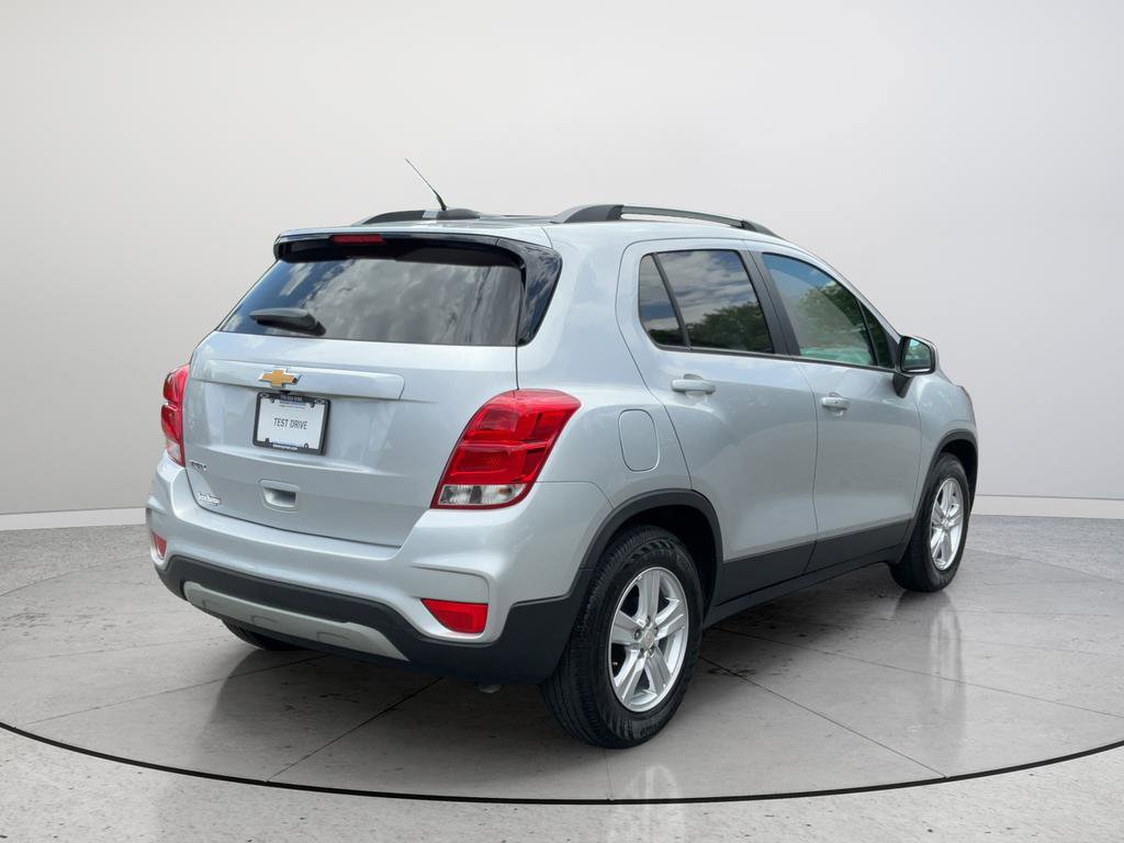 Used 2022 Chevrolet Trax LT w/ LT Convenience Package FWD image 7