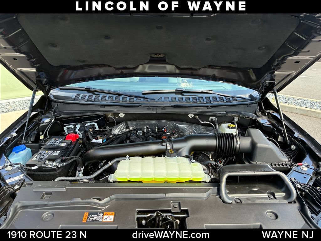 Used 2026 Lincoln Navigator Reserve AWD/4WD image 29