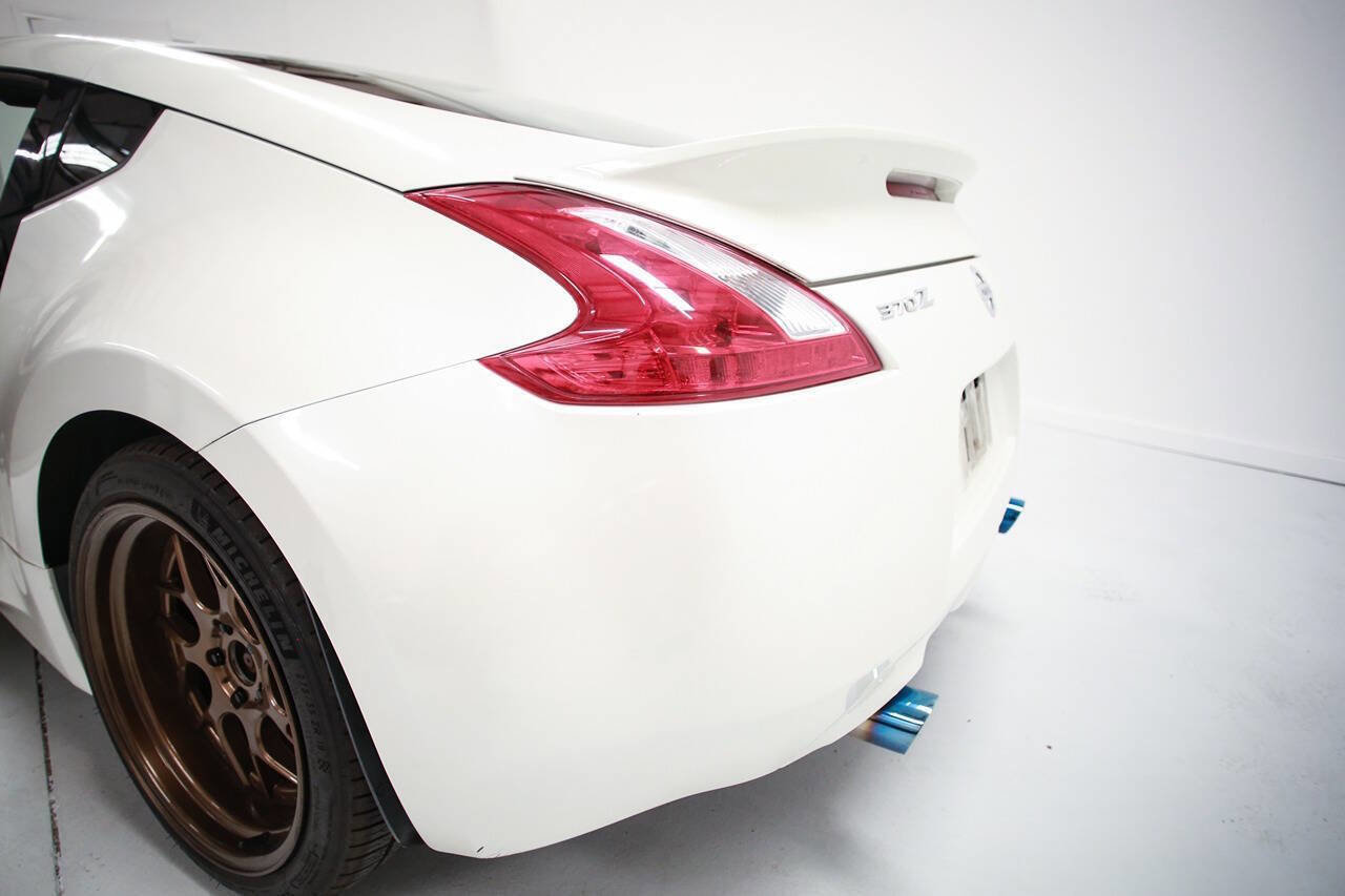 Used 2011 Nissan 370Z Coupe image 15