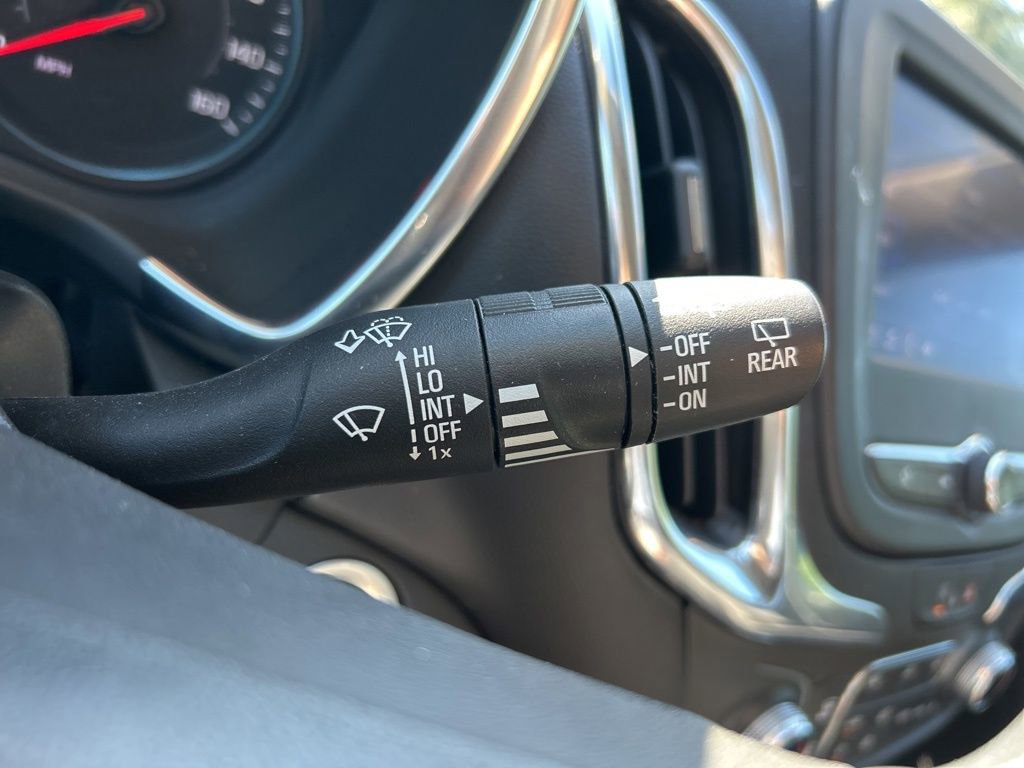 Used 2024 Chevrolet Equinox LT image 24