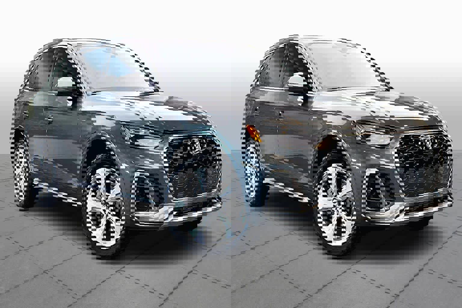 Certified 2025 Audi Q5 2.0T Premium Plus w/ Premium Plus Package image 2