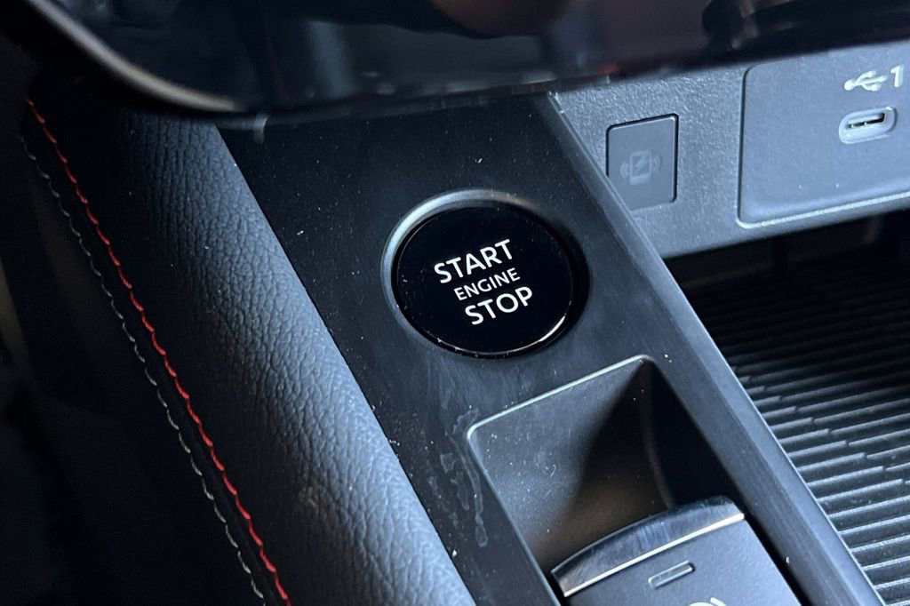 New 2025 Nissan Kicks SR w/ Illumination Package image 19