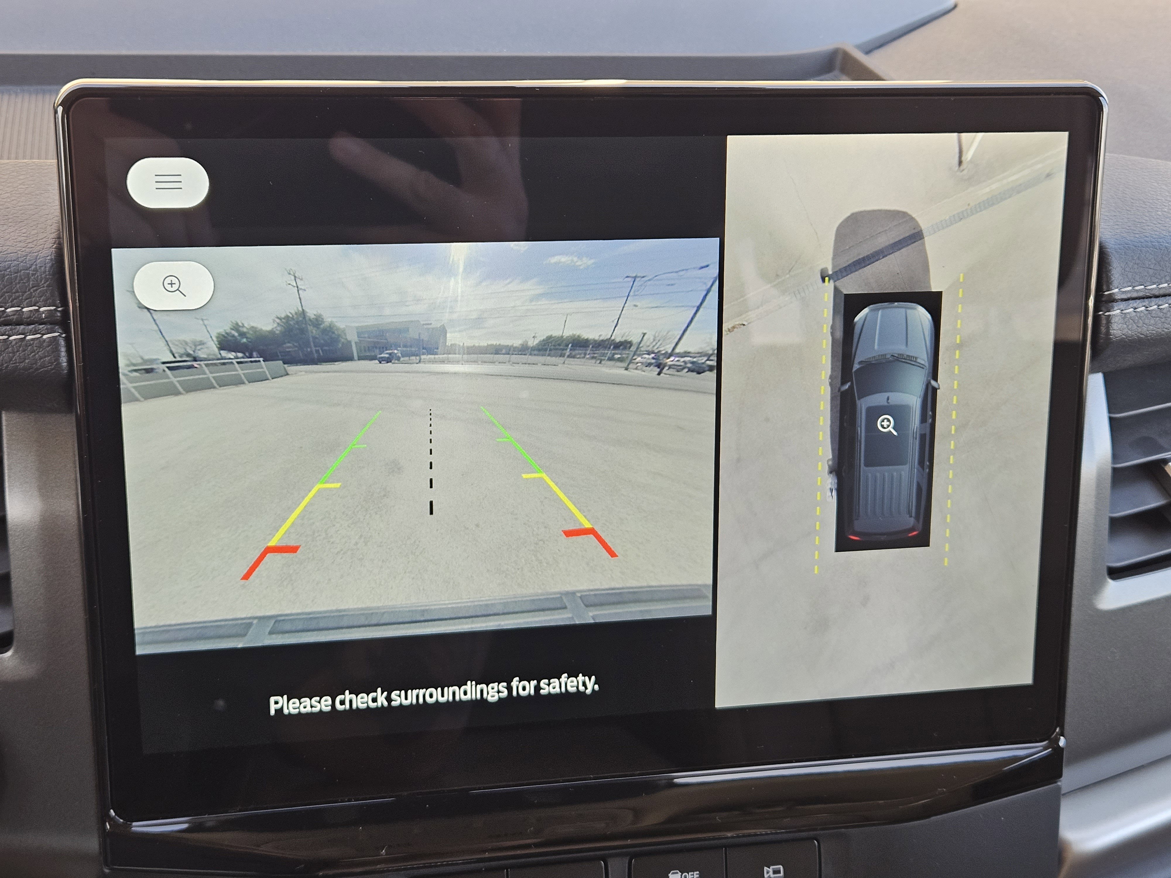 Used 2023 Ford Expedition XLT image 19