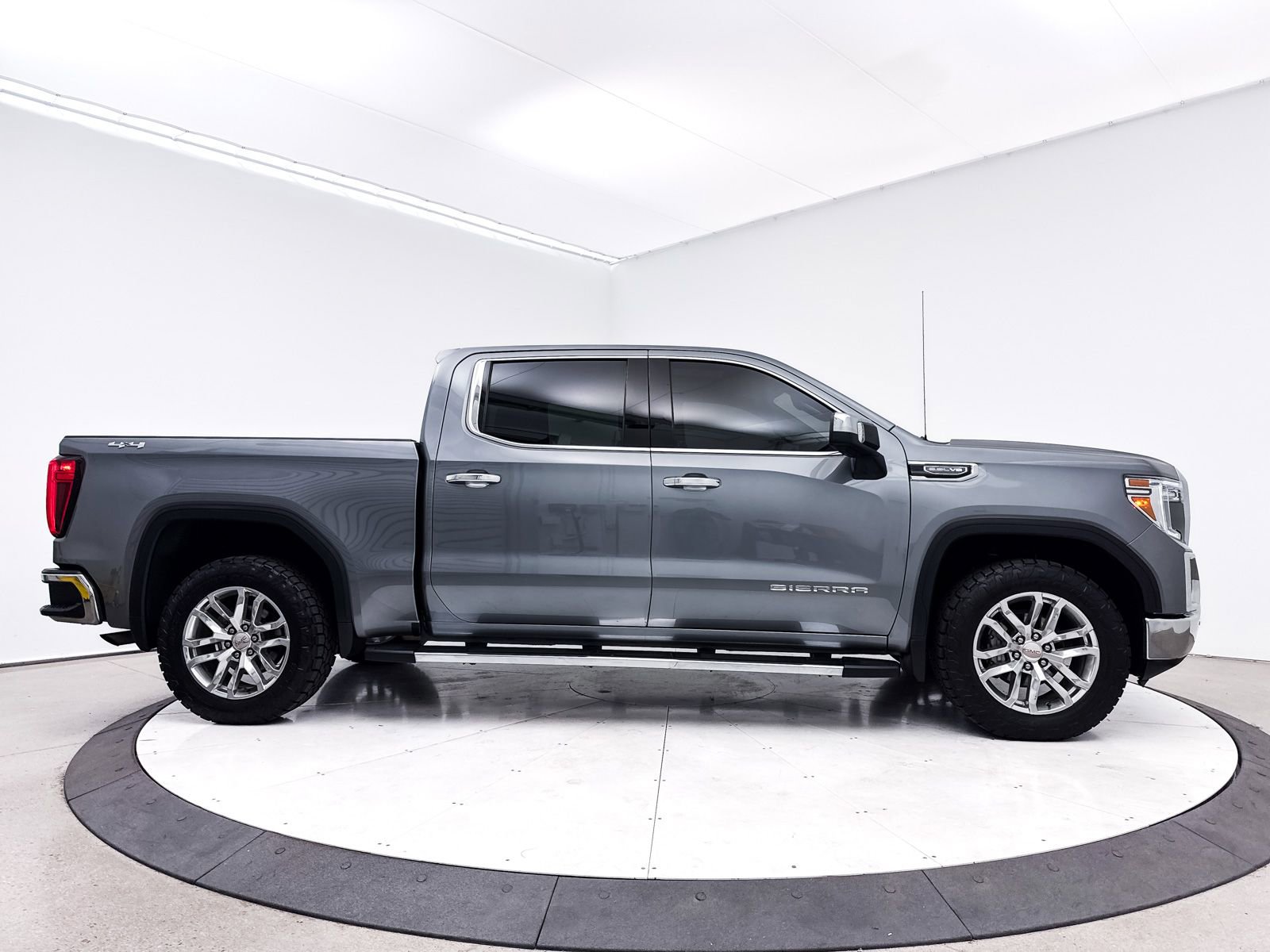 Used 2019 GMC Sierra 1500 SLT w/ SLT Premium Plus Package image 40