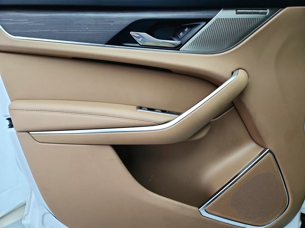 Used 2023 Jaguar F-PACE S image 29