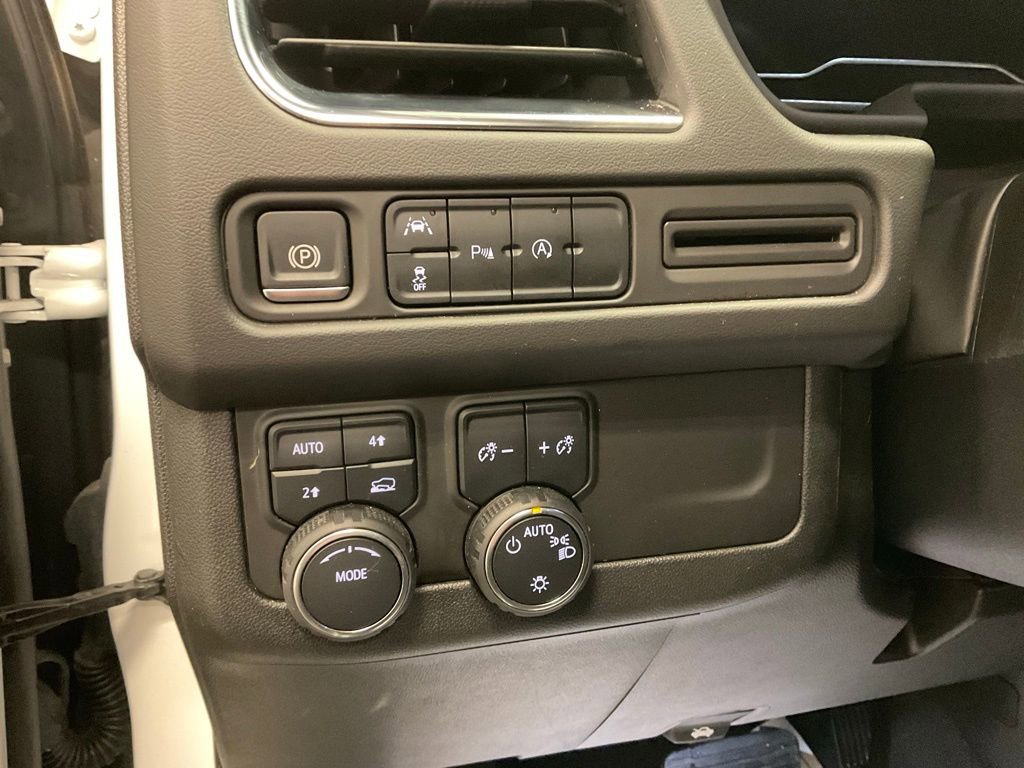 Used 2024 Chevrolet Tahoe LT image 11