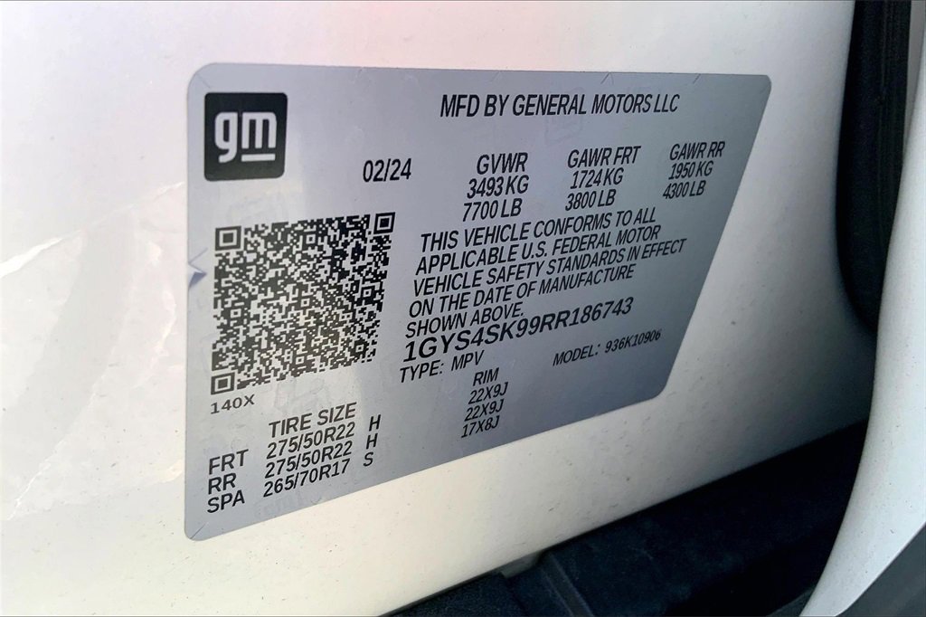 Certified 2024 Cadillac Escalade ESV V w/ LPO, ONYX Package image 32