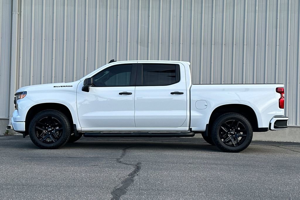 Used 2024 Chevrolet Silverado 1500 Custom w/ Turbomax Blackout Package image 7