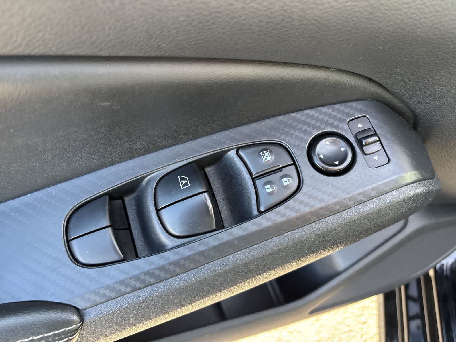 Used 2024 Nissan Altima 2.5 SV FWD image 12