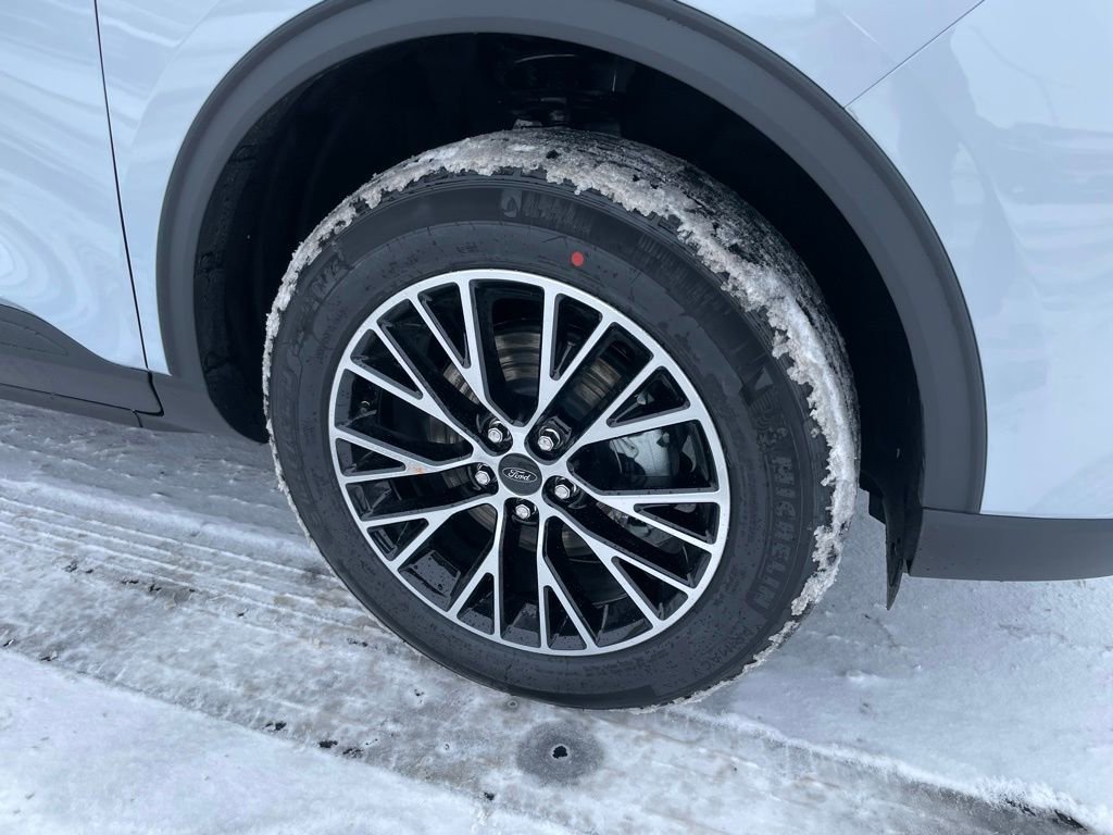 New 2026 Ford Escape SE image 3