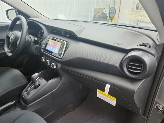 New 2025 Nissan Kicks Play S image 30