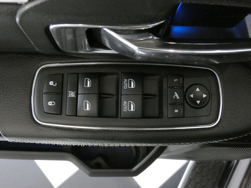 Used 2019 RAM 1500 Laramie AWD/4WD image 22