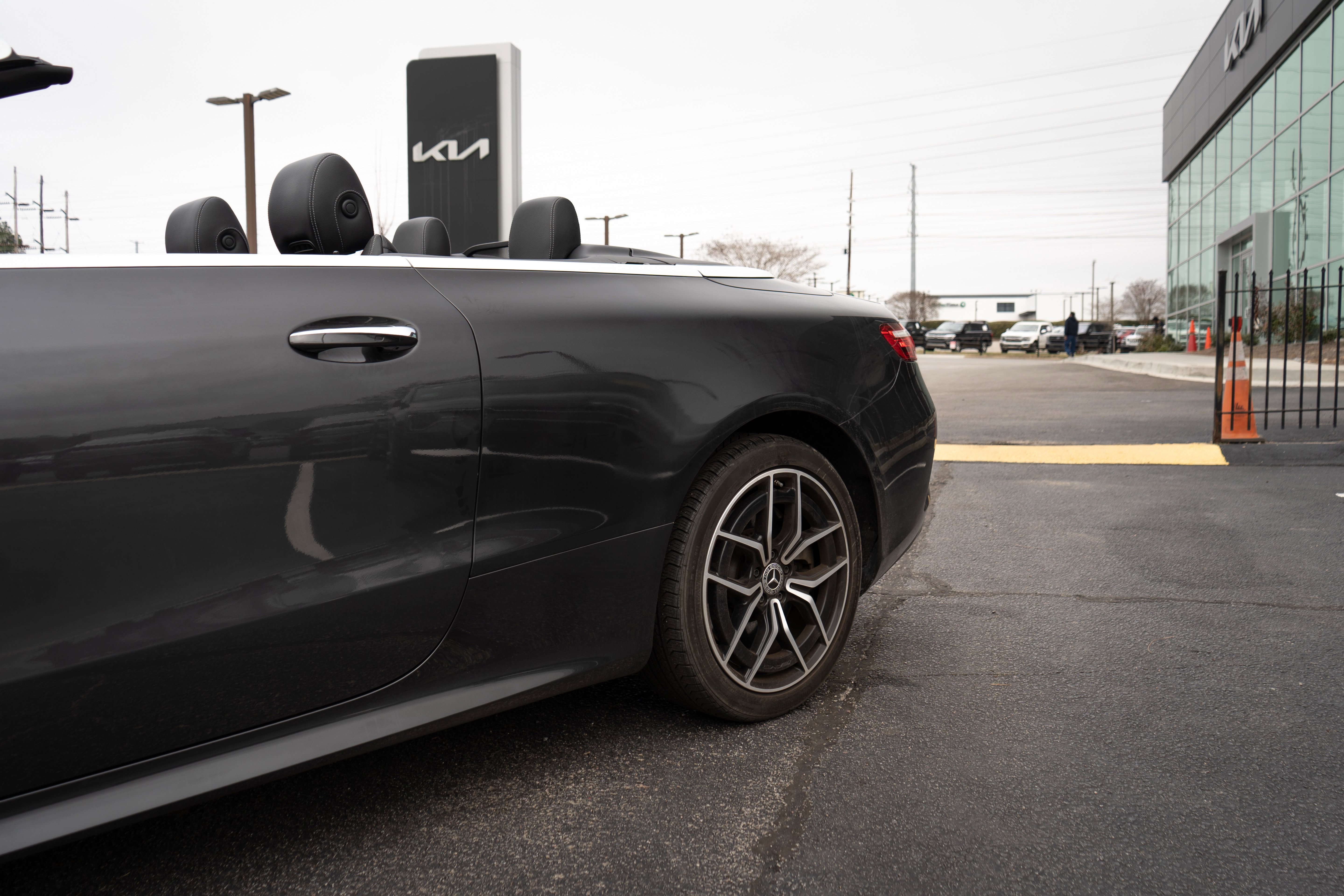 Used 2021 Mercedes-Benz E 450 4MATIC Cabriolet w/ AMG Line image 4