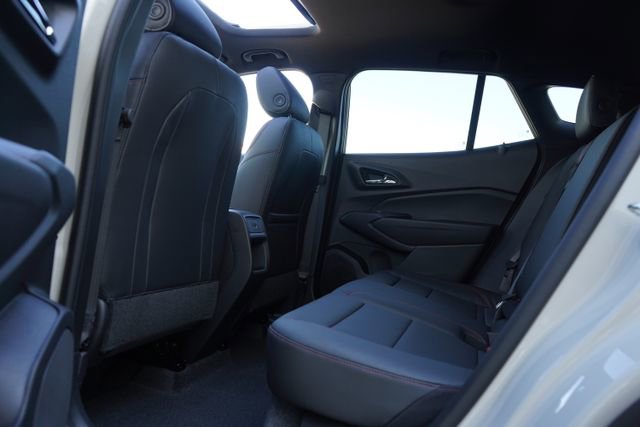 New 2026 Chevrolet Trax RS w/ Sunroof Package image 30