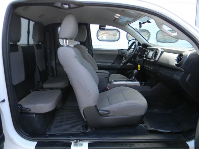 Used 2017 Toyota Tacoma SR5 AWD/4WD image 20