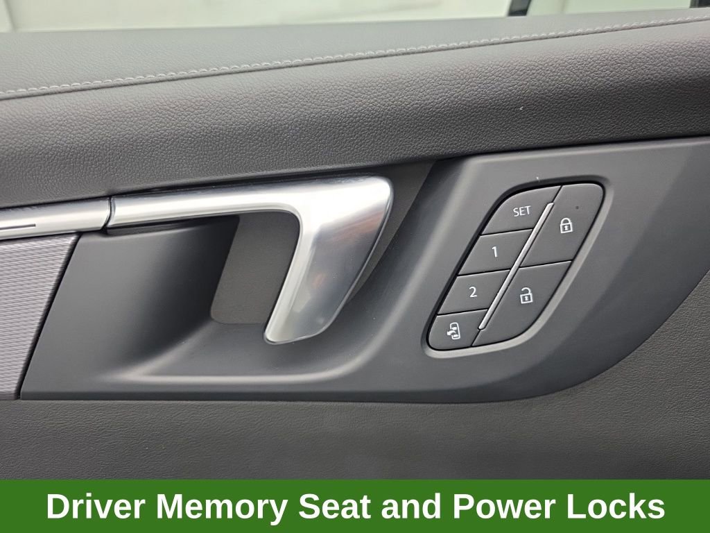 Certified 2025 Buick Enclave Sport Touring w/ Power Package AWD/4WD image 22