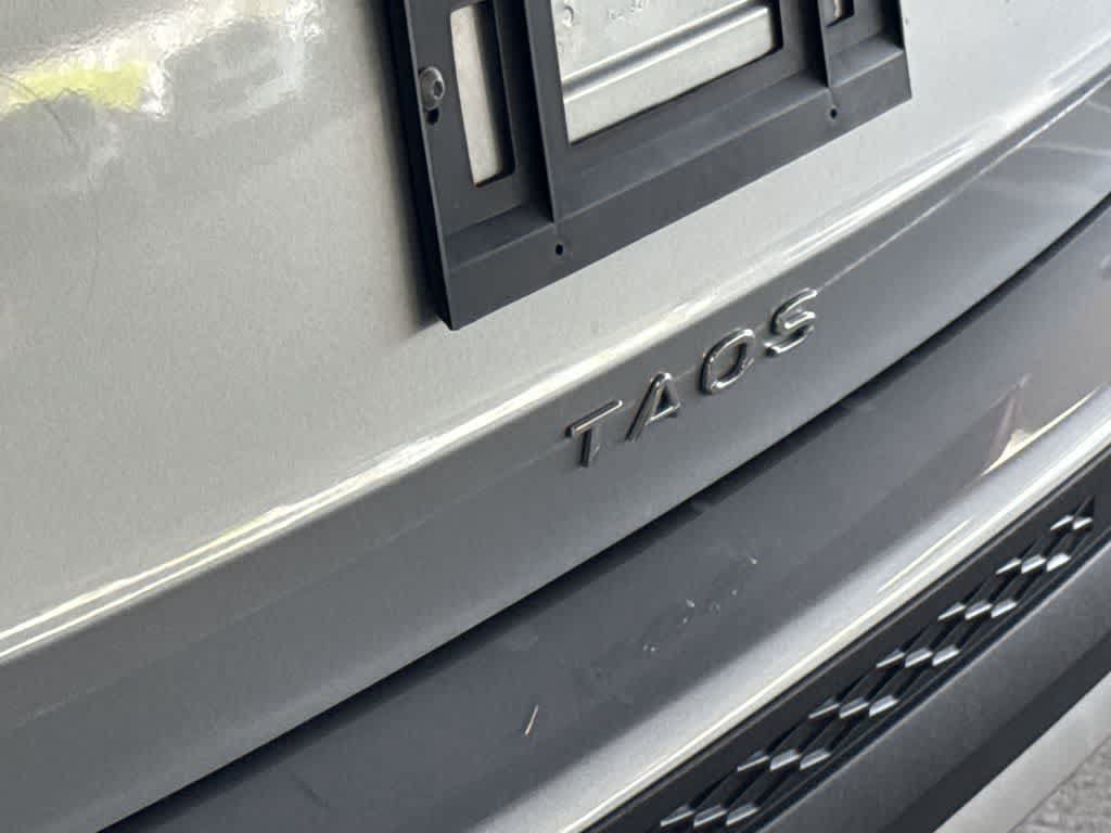 Used 2024 Volkswagen Taos SE AWD/4WD image 10