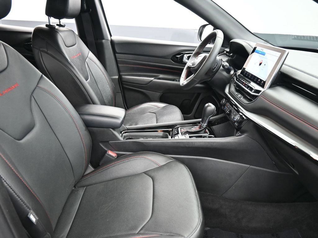 Used 2023 Jeep Compass Trailhawk w/ Trailhawk Elite Group image 18