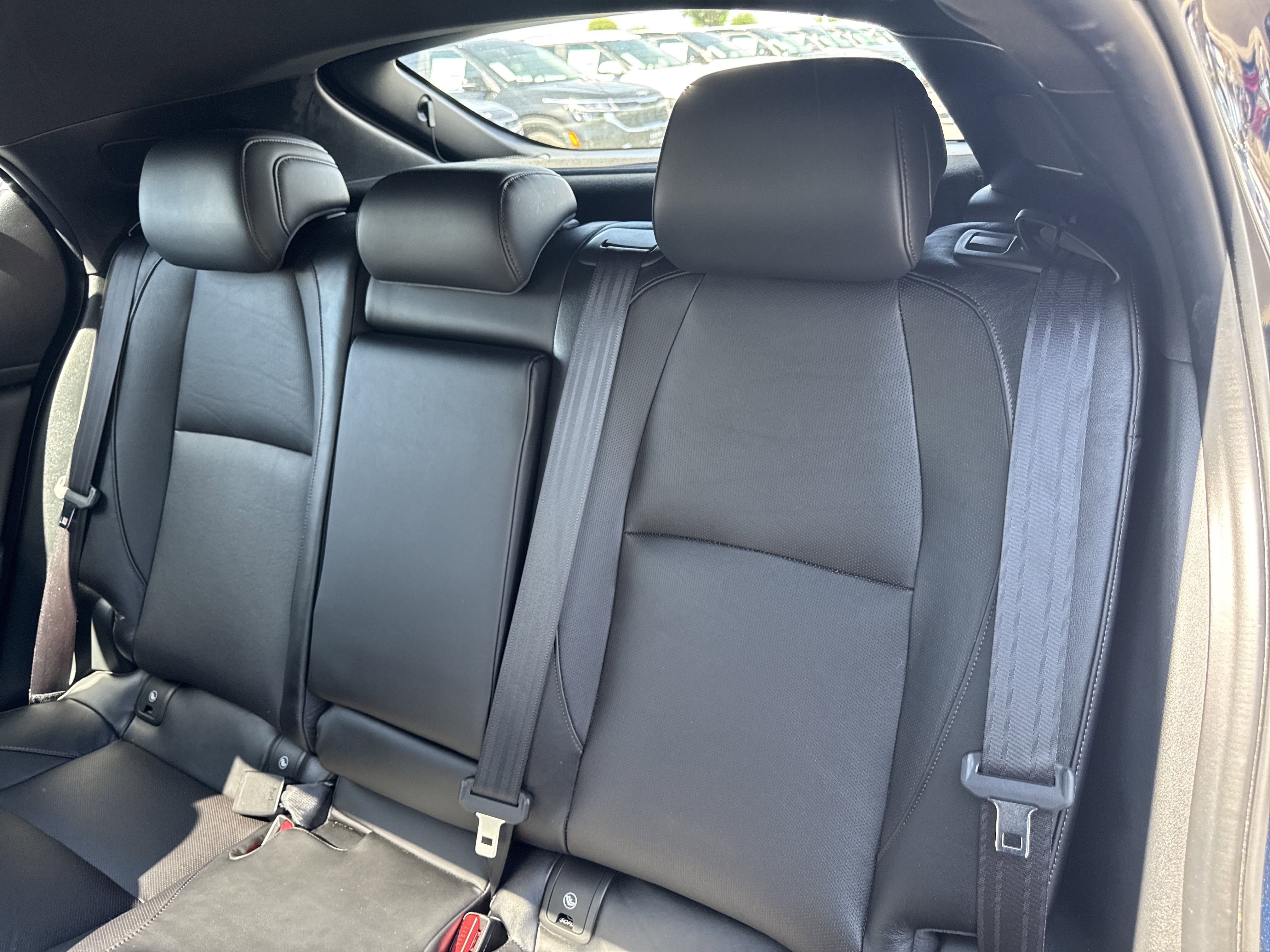 Used 2019 MAZDA MAZDA3 Hatchback w/ Premium Package image 20