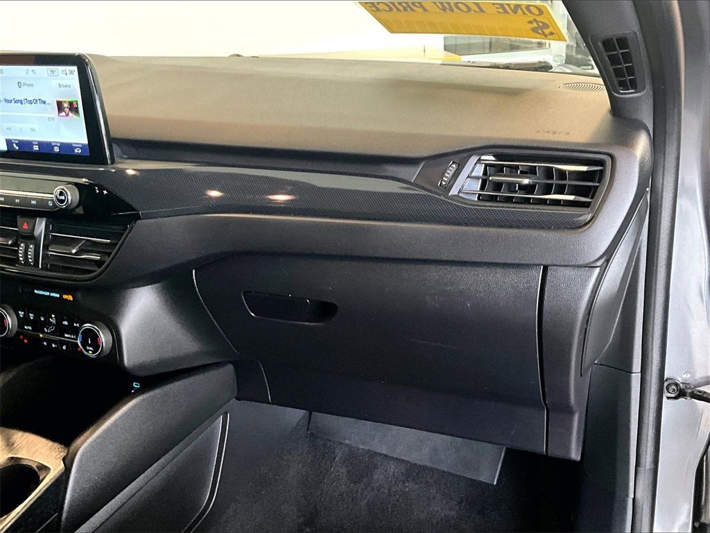 Used 2023 Ford Escape ST-Line image 13