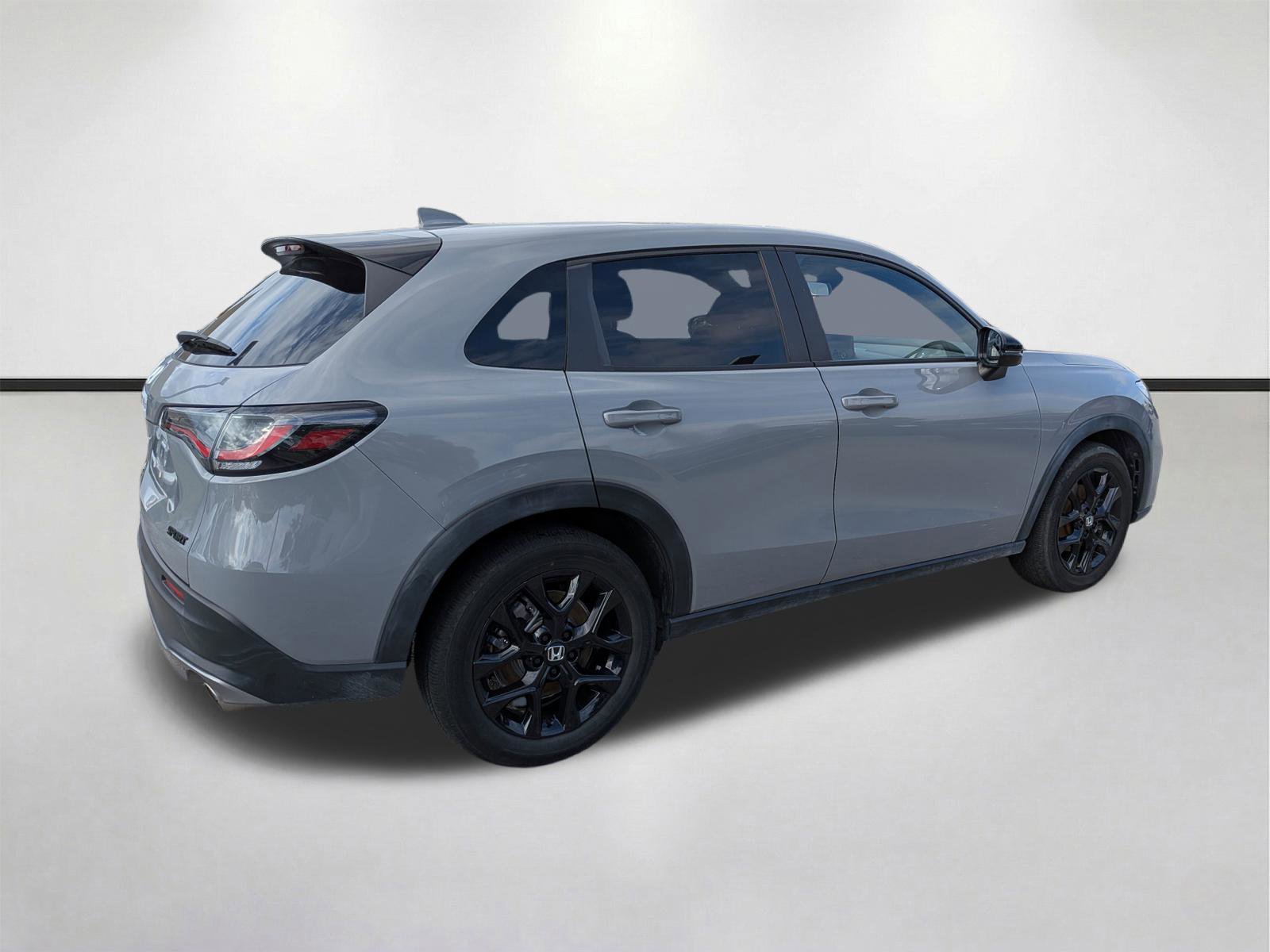 Used 2025 Honda HR-V Sport image 4