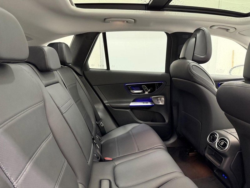 New 2025 Mercedes-Benz GLC 350e 4MATIC image 5