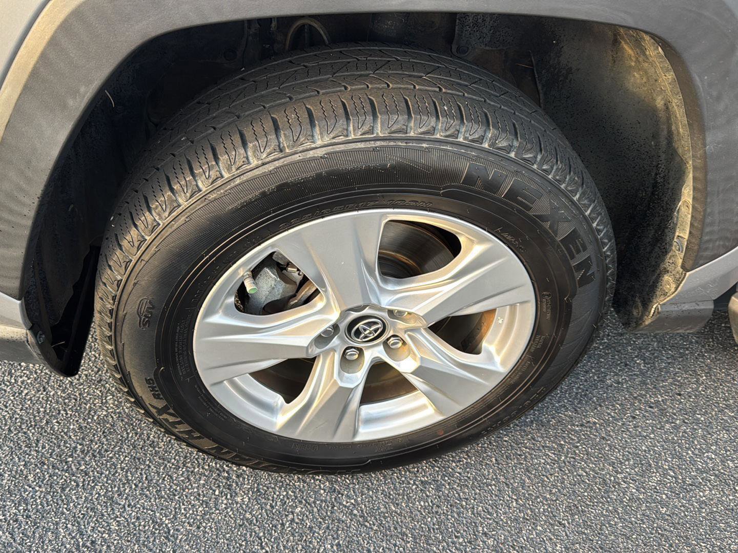 Certified 2019 Toyota RAV4 XLE image 20