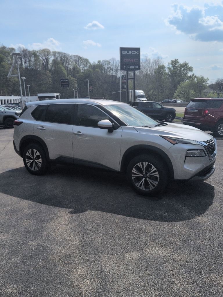 Used 2023 Nissan Rogue SV AWD/4WD image 4