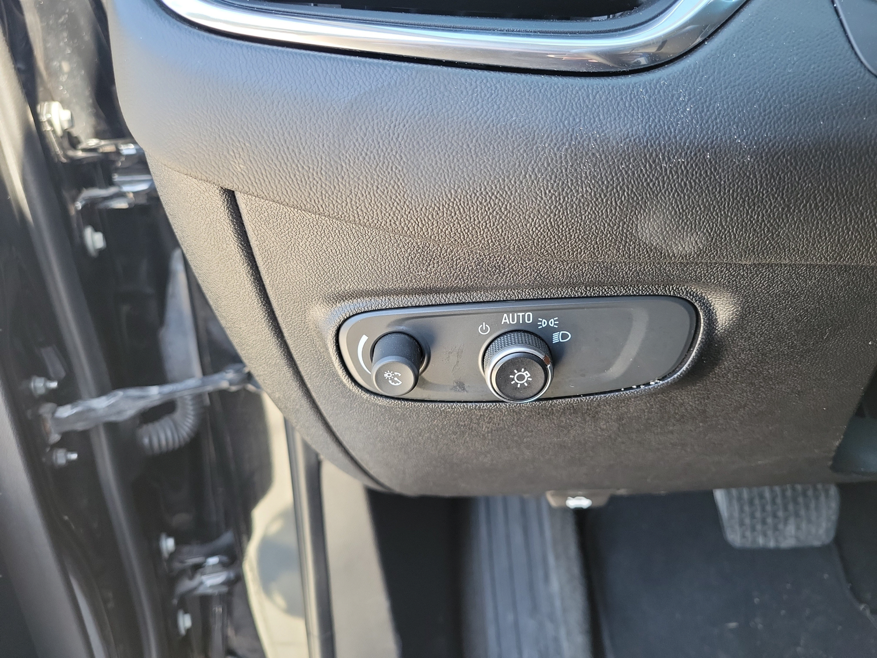 Used 2019 Chevrolet Equinox LS FWD image 26
