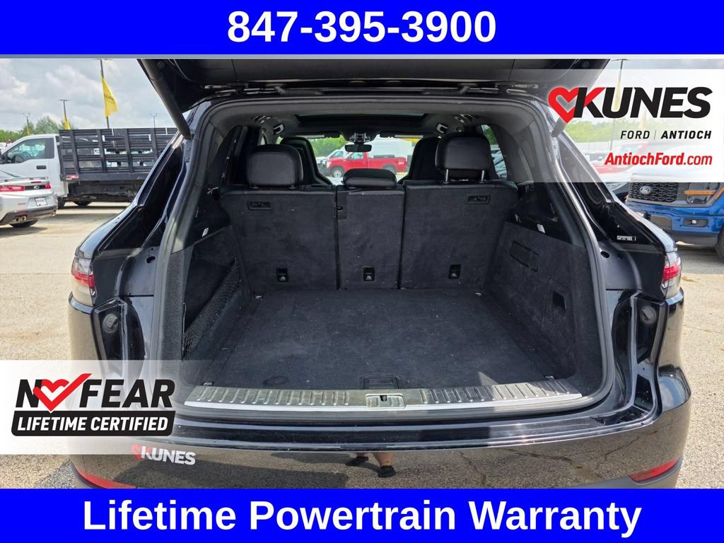 Used 2019 Porsche Cayenne S AWD/4WD image 32
