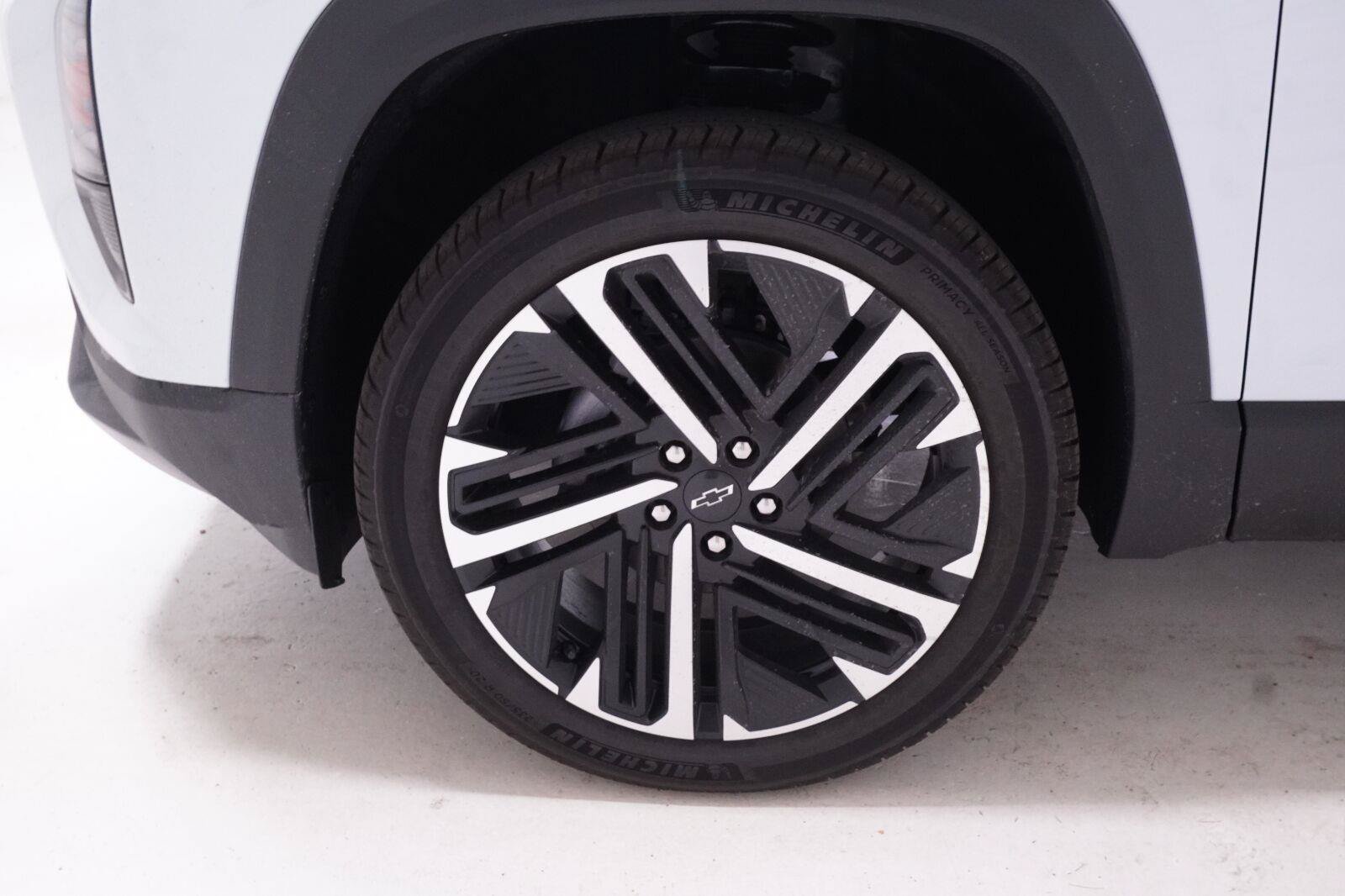 New 2027 Chevrolet Equinox RS FWD image 36