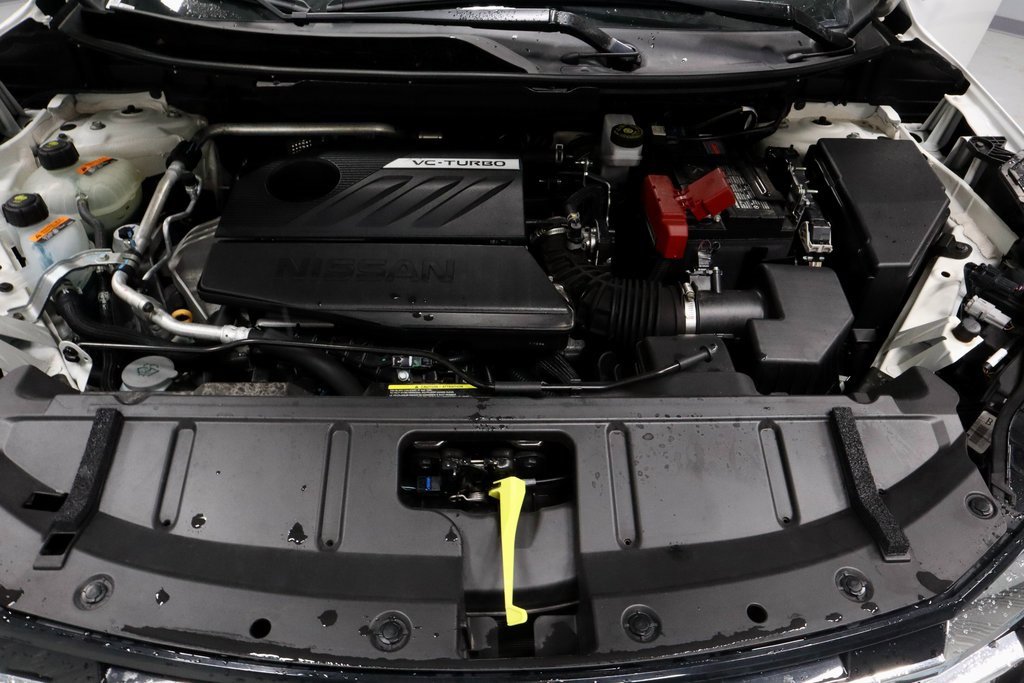 Certified 2025 Nissan Rogue SV image 17