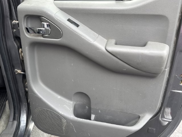 Used 2017 Nissan Frontier SV w/ SV Value Truck Package AWD/4WD image 22