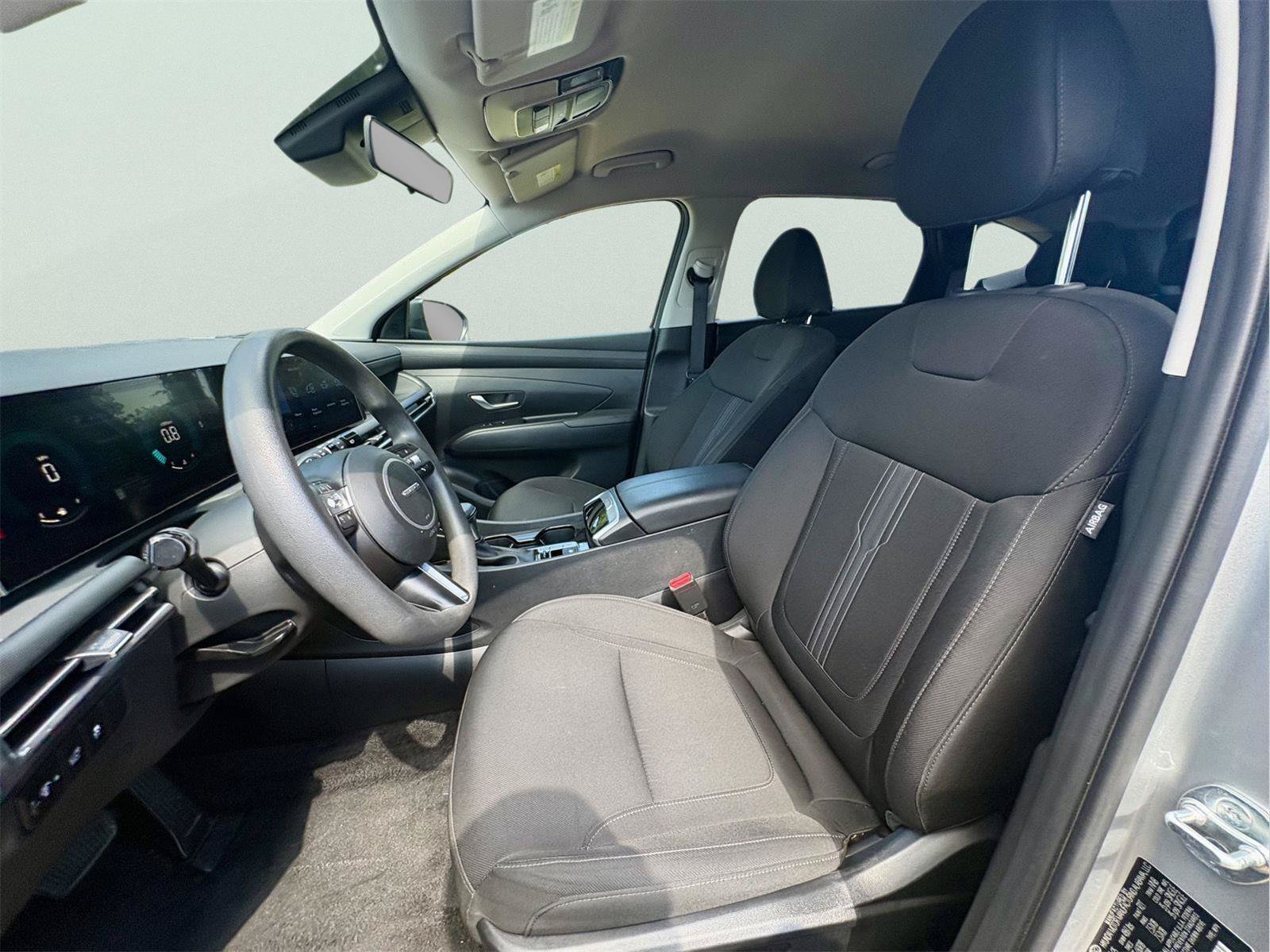Used 2025 Hyundai Tucson SEL AWD/4WD image 14