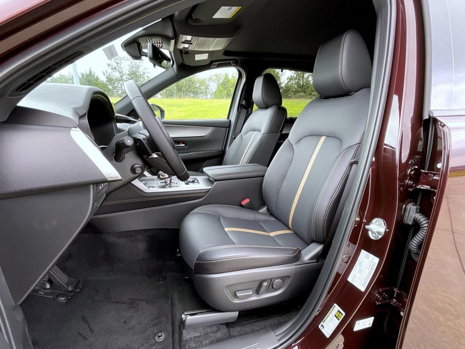 New 2026 MAZDA CX-90 Plug-In Hybrid w/ Premium Plus AWD/4WD image 11